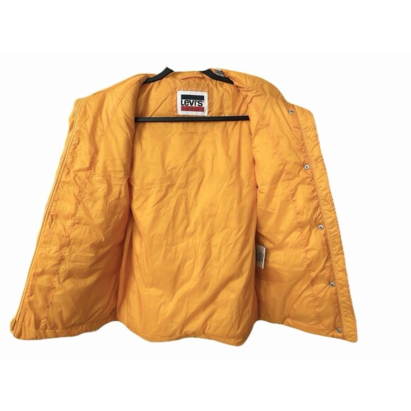 NEW Levi's Womens Size XS Apricot Orange Box Quilt Puffer Vest Down Alternative - Picture 6 of 12